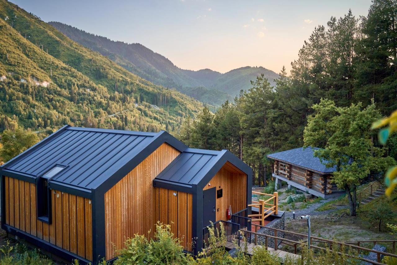 Qazaq Auyl Eco Hotel Almaty Exterior foto