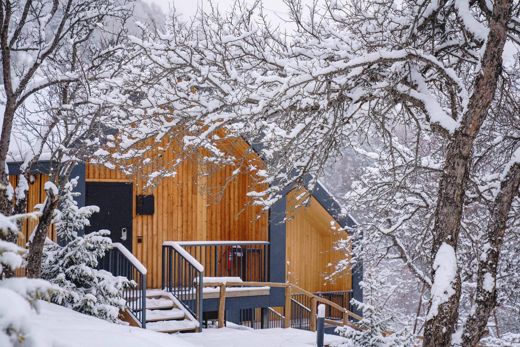 Qazaq Auyl Eco Hotel Almaty Exterior foto