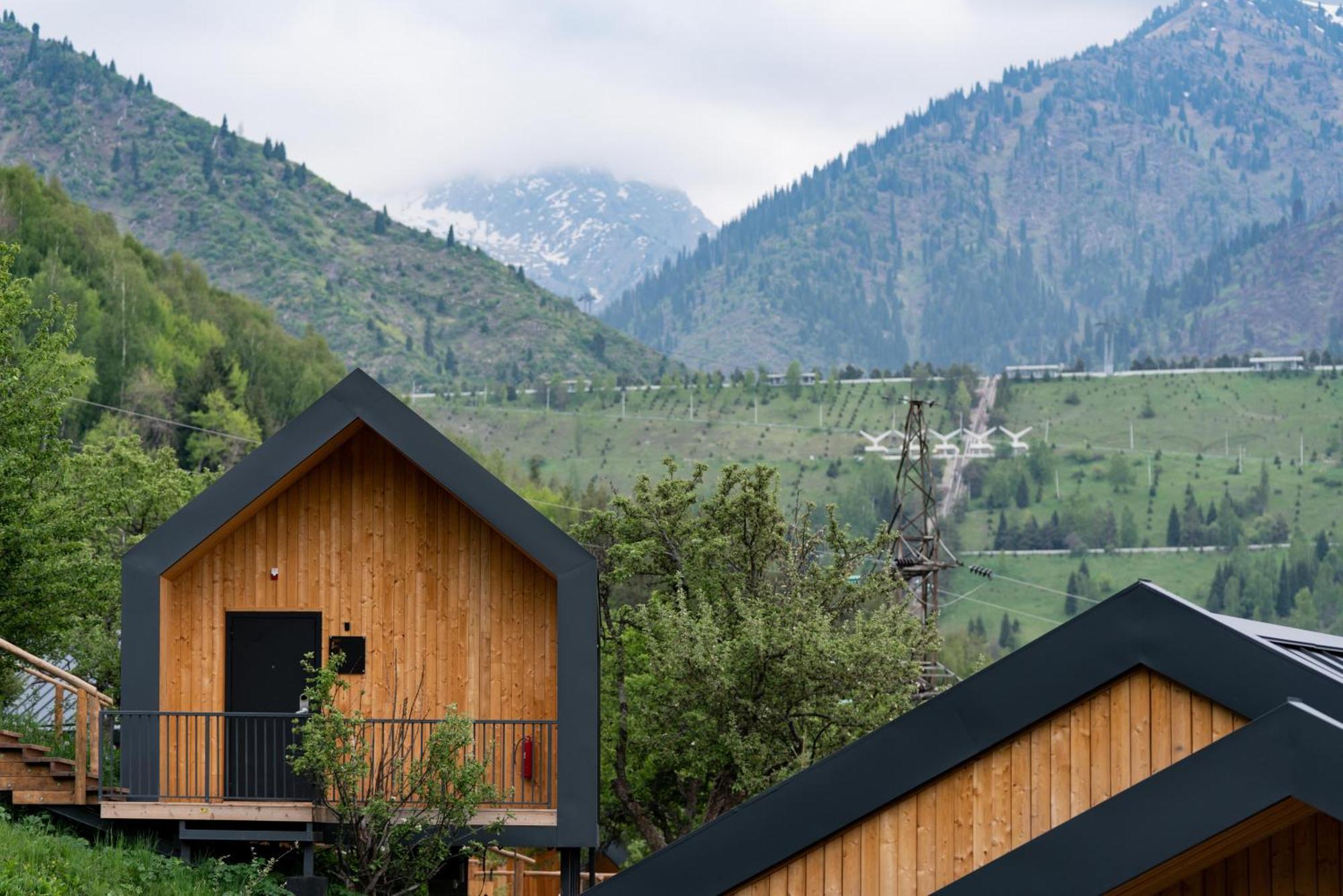 Qazaq Auyl Eco Hotel Almaty Exterior foto